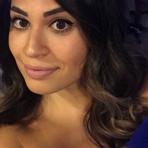 Meet your Posher, Nina